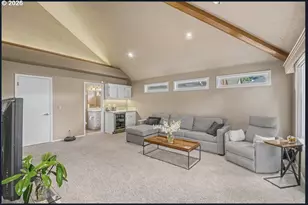 16323 NE Eugene Ct, Portland, OR 97230 - Photo 12