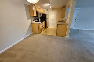 720 NW 185th Ave, Beaverton, OR 97006 - Photo 4
