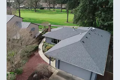 15597 SW Summerfield Ln, Tigard, OR 97224 - Photo 2