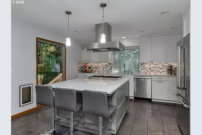 2592 Hillcrest Ct, West Linn, OR 97068 - Photo 20