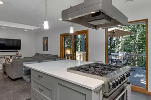 2592 Hillcrest Ct, West Linn, OR 97068 - Photo 20