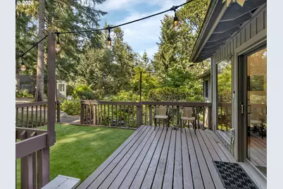 2592 Hillcrest Ct, West Linn, OR 97068 - Photo 4
