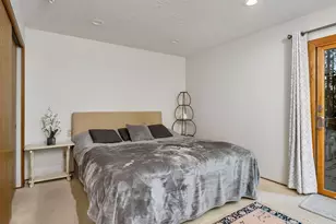 2592 Hillcrest Ct, West Linn, OR 97068 - Photo 26