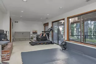 2592 Hillcrest Ct, West Linn, OR 97068 - Photo 38