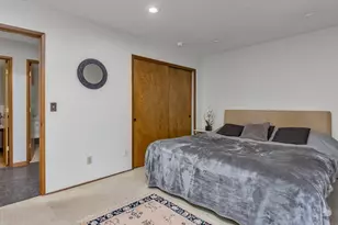 2592 Hillcrest Ct, West Linn, OR 97068 - Photo 28