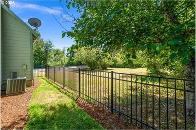 1364 S Fawn Ct, Cornelius, OR 97113 - Photo 26