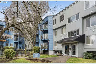 8720 SW Tualatin Rd #205, Tualatin, OR 97062 - Photo 1