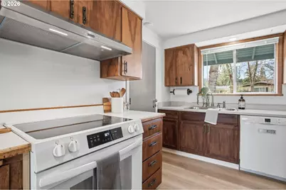 4295 Ferry St, Eugene, OR 97405 - Photo 14