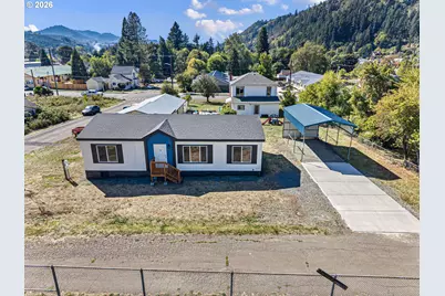 200 Hedrick Creek Ave, Drain, OR 97435 - Photo 12