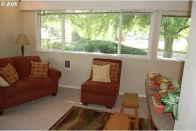 2044 W 17th Ave, Eugene, OR 97402 - Photo 4