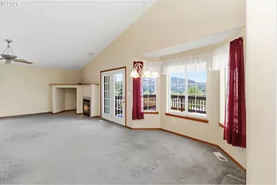 912 Edinburgh Ct, Kelso, WA 98626 - Photo 6