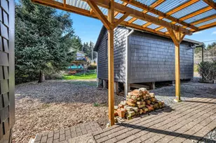 36290 7th St, Nehalem, OR 97131 - Photo 28