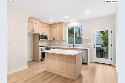 8624 SW 21st Ave #4, Portland, OR 97219 - Photo 4