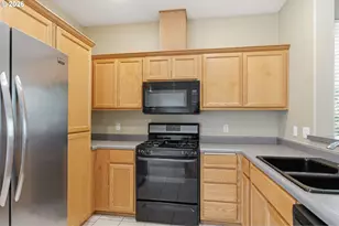 1637 Hamlet Ln, Eugene, OR 97402 - Photo 12