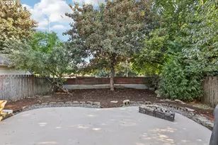 8345 N Bliss St, Portland, OR 97203 - Photo 26