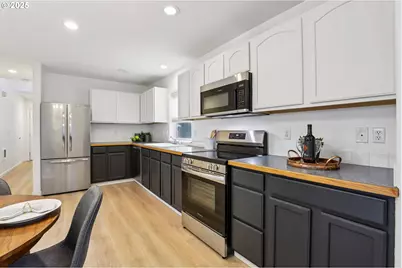 8345 N Bliss St, Portland, OR 97203 - Photo 12