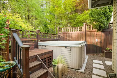13447 Streamside Ct, Lake Oswego, OR 97035 - Photo 24