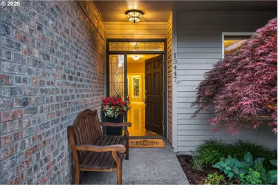 13447 Streamside Ct, Lake Oswego, OR 97035 - Photo 2
