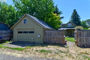 307 W 2nd St, Newberg, OR 97132 - Photo 32