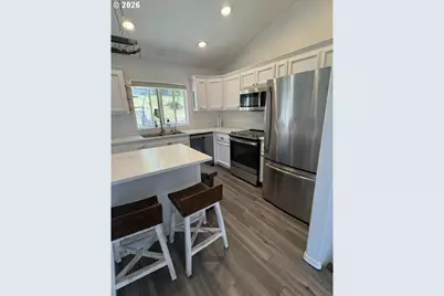 16610 SE Harold Ave, Milwaukie, OR 97267 - Photo 6