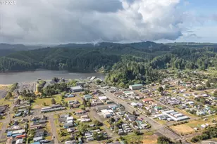 160 N 8th St, Lakeside, OR 97449 - Photo 32