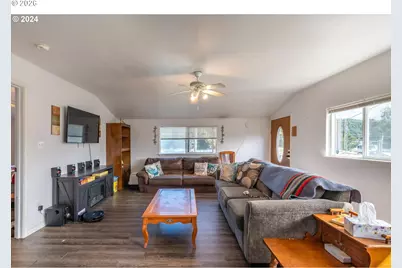 160 N 8th St, Lakeside, OR 97449 - Photo 12