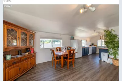 160 N 8th St, Lakeside, OR 97449 - Photo 8