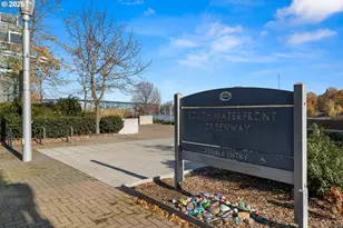 841 S Gaines St, Portland, OR 97239 - Photo 38