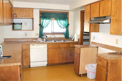 2690 9th St, Baker City, OR 97814 - Photo 4