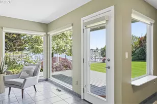 609 N Tomahawk Island Dr, Portland, OR 97217 - Photo 8