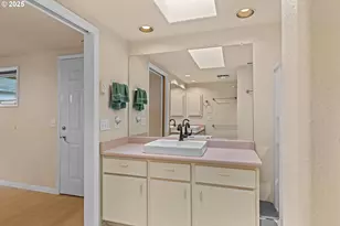 93521 Pleasant Valley Ln, Myrtle Point, OR 97458 - Photo 32