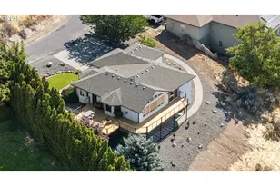 13 Smith Dr, Echo, OR 97826 - Photo 2