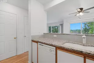 7163 SW Sagert St, Tualatin, OR 97062 - Photo 8