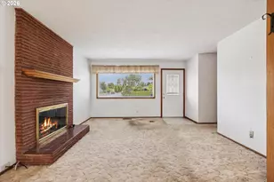 16910 SE Morrison Ct, Portland, OR 97233 - Photo 2