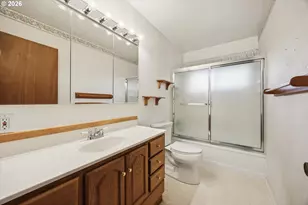 16910 SE Morrison Ct, Portland, OR 97233 - Photo 24