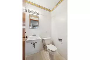 16910 SE Morrison Ct, Portland, OR 97233 - Photo 20