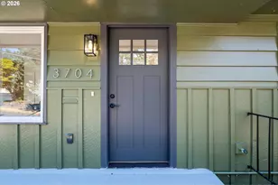3704 SE Raymond St, Portland, OR 97202 - Photo 2