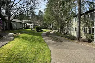 5059 Foothills Dr, Lake Oswego, OR 97034 - Photo 4