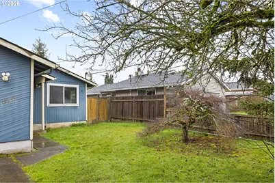 10249 N Tyler Ave, Portland, OR 97203 - Photo 4