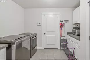 20847 Yukon St, Aurora, OR 97002 - Photo 32