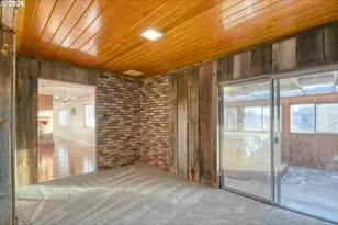 71642 SW Park Ln, Pendleton, OR 97801 - Photo 18