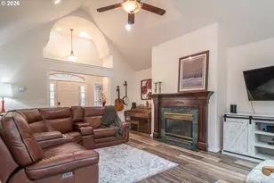 1050 NE Garden Valley Blvd, Roseburg, OR 97470 - Photo 4