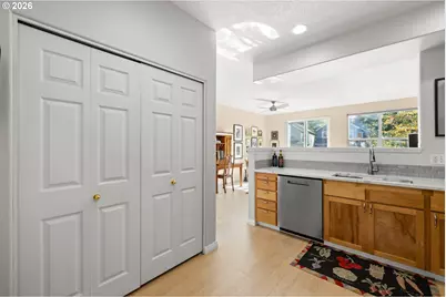13240 SW Raptor Pl, Tigard, OR 97223 - Photo 12