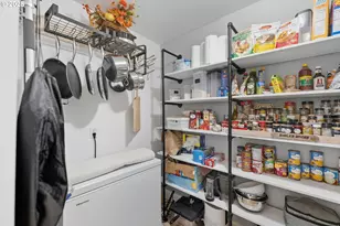 2222 Ash St, North Bend, OR 97459 - Photo 8