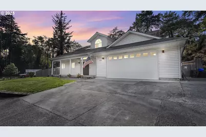 2222 Ash St, North Bend, OR 97459 - Photo 1