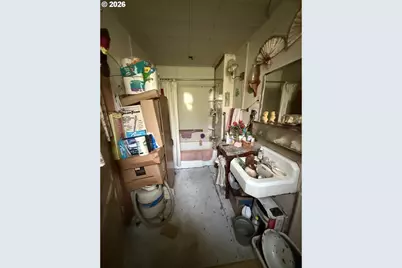 320 W Cedar St, Powers, OR 97466 - Photo 12