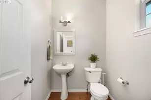 8310 SW Norfolk Ln, Portland, OR 97224 - Photo 6