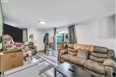 2824 SE 111th Ave, Portland, OR 97266 - Photo 6