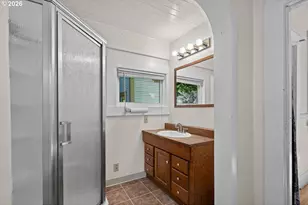 535 NE Knott St, Portland, OR 97212 - Photo 8
