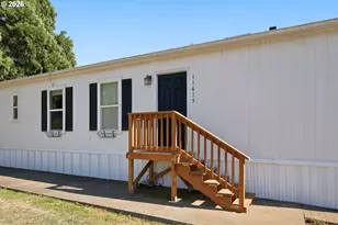11615 Bunting Ln, Aurora, OR 97002 - Photo 6